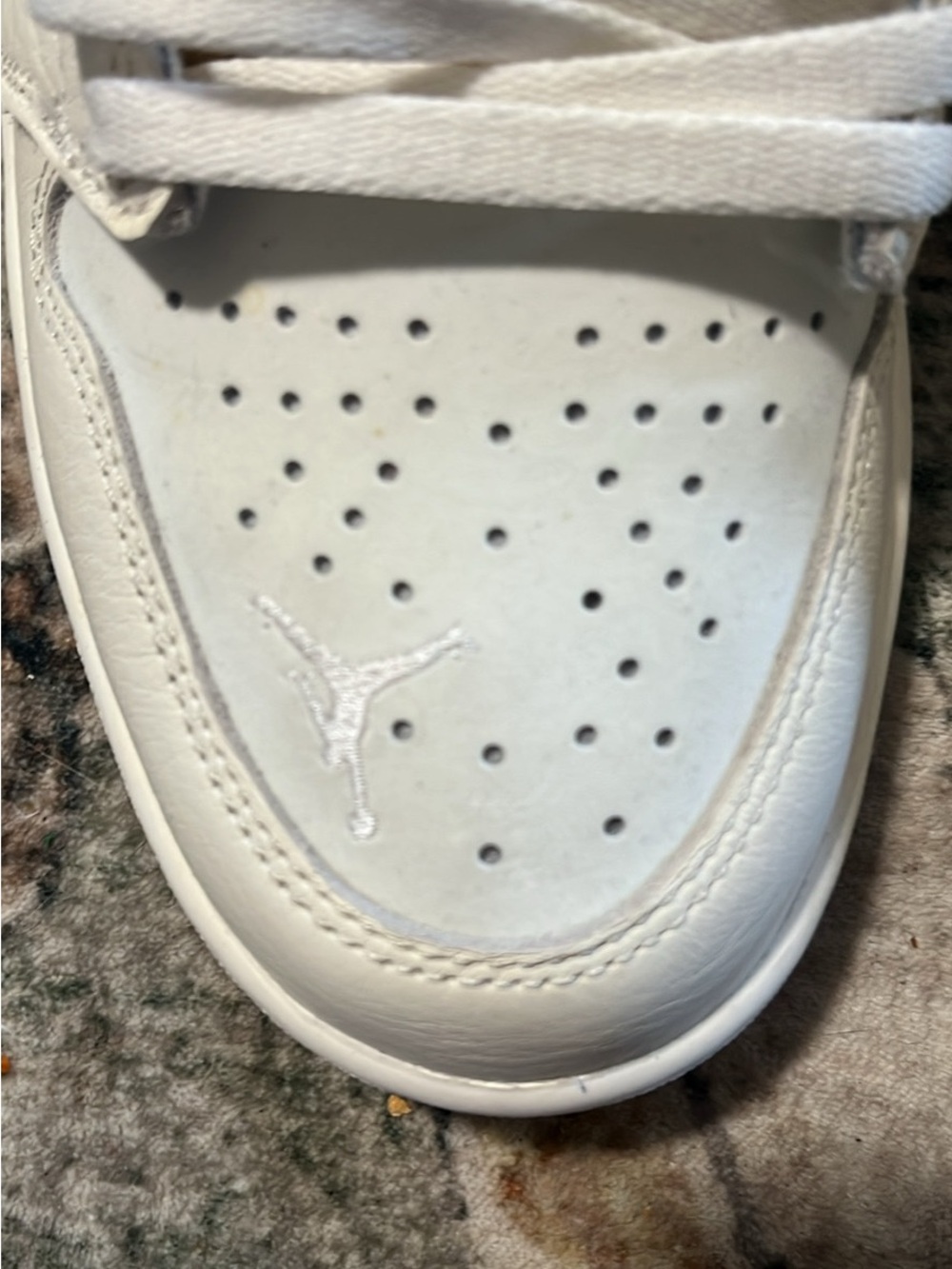 Jordan Men’s White & Cream AJ 1 OG  - Nike Air Size 8.5 Men Like New Condition - Picture 2 of 6